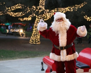 Irvine Park Santa with Train in the Background