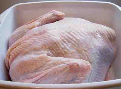Empty and clean the turkey